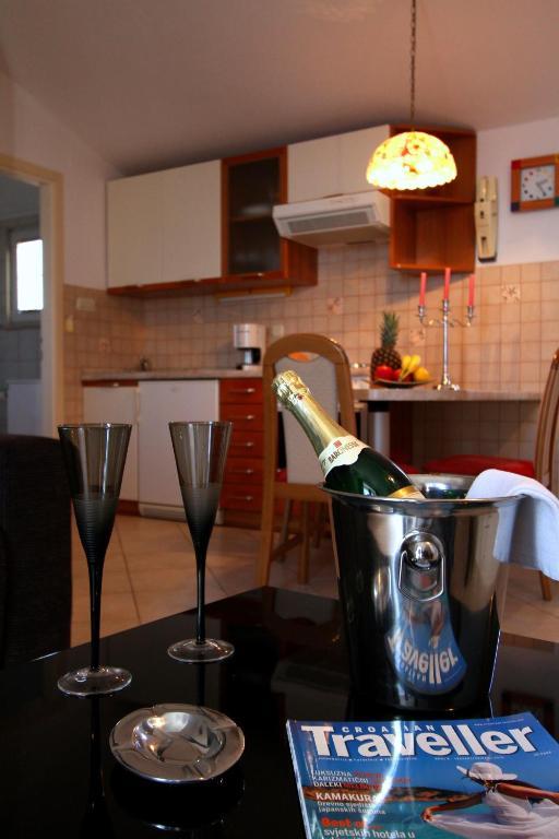 Apartments Amore Bol Szoba fotó