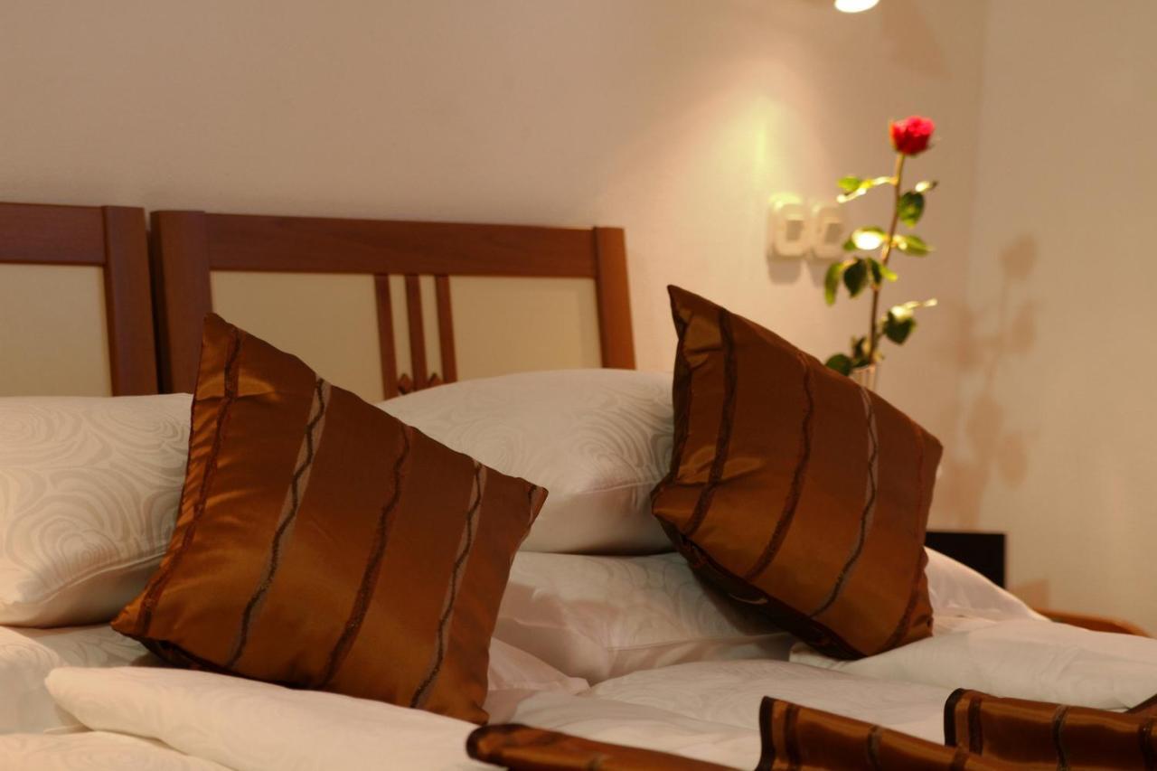 Apartments Amore Bol Szoba fotó